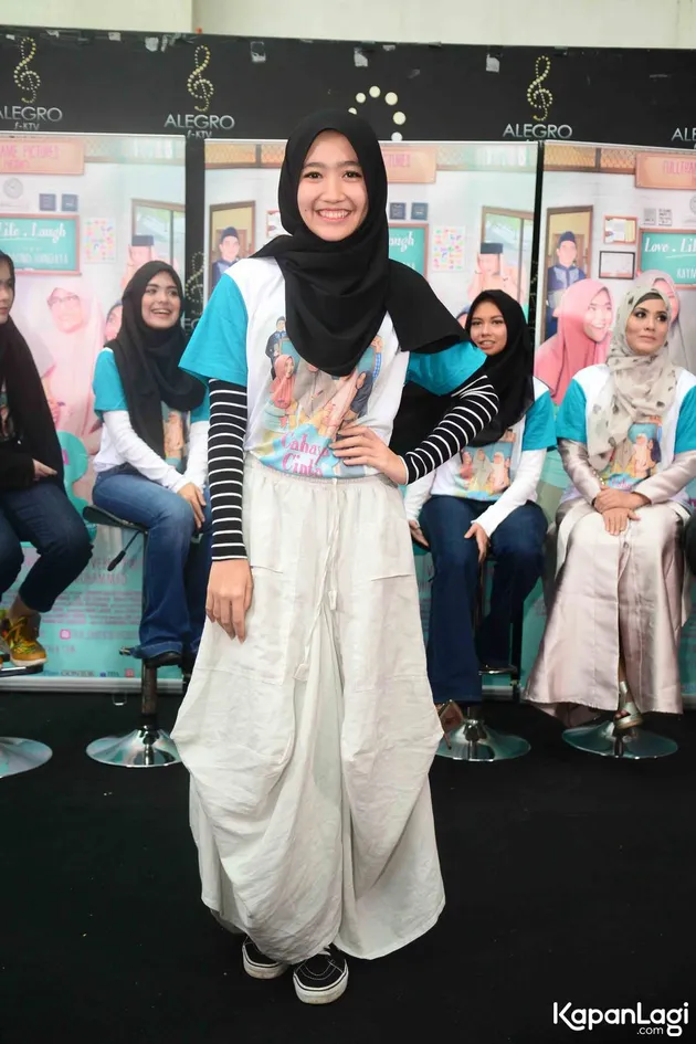 Film Cahaya Cinta Pesantren