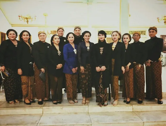 Malam 1 Suro Vicky Shu