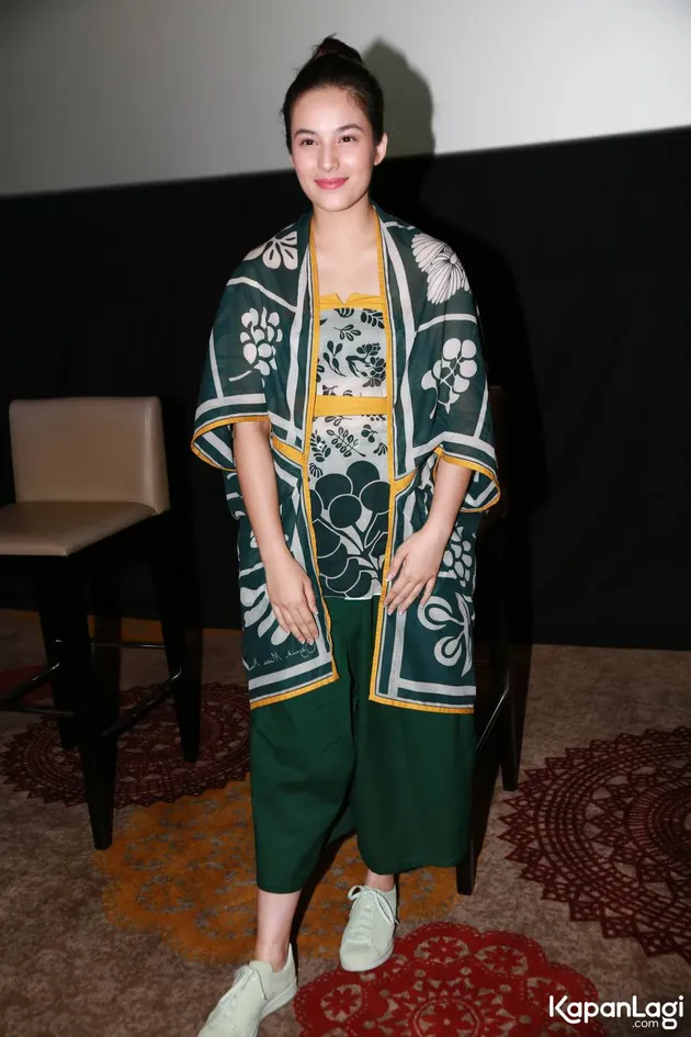 Chelsea Islan 