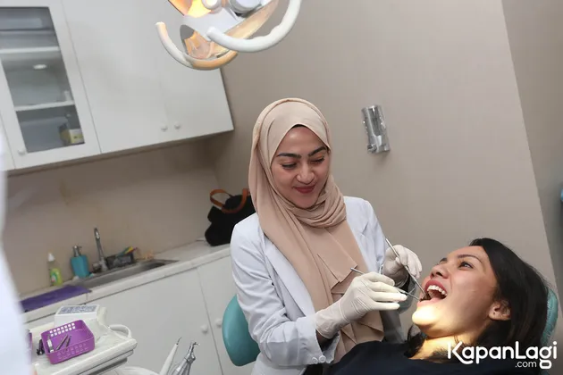 Sarah Gadrie - dokter gigi cantik