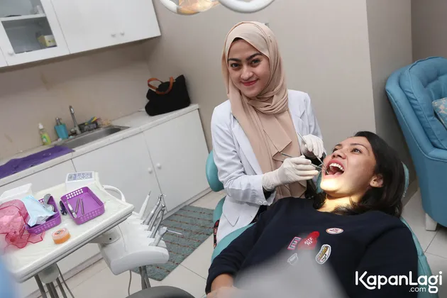 Sarah Gadrie - dokter gigi cantik