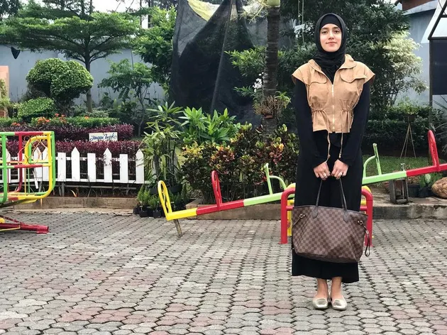 Fairuz A Rafiq Resmi Berhijab?