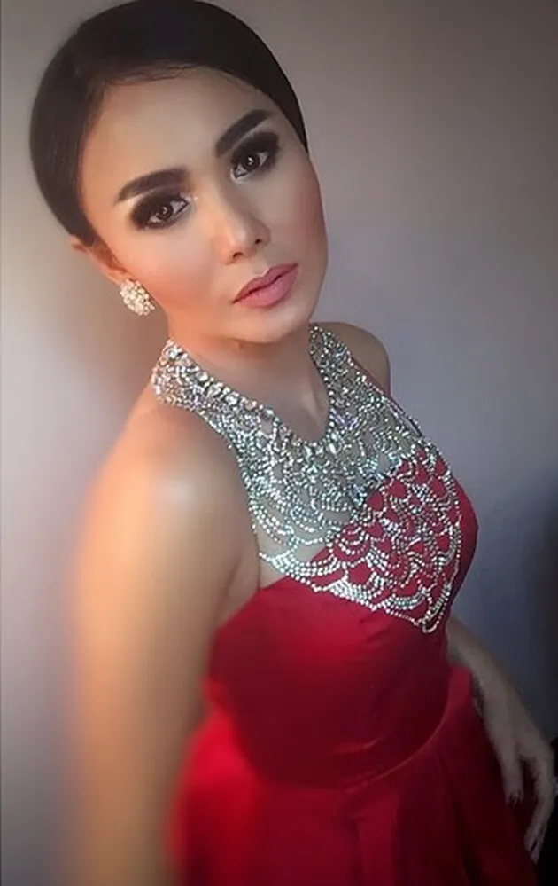 Makeup Cetar Yuni Shara
