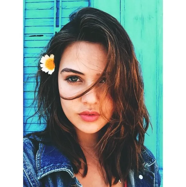 Danielle Campbell, Pacar Baru Louis Tomlinson