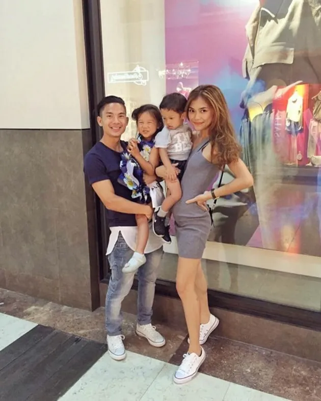 Elisabeth, Pacar Kim Kurniawan