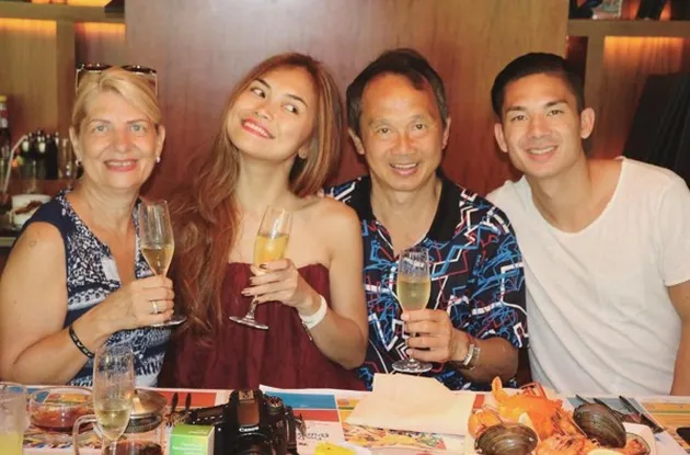 Elisabeth, Pacar Kim Kurniawan