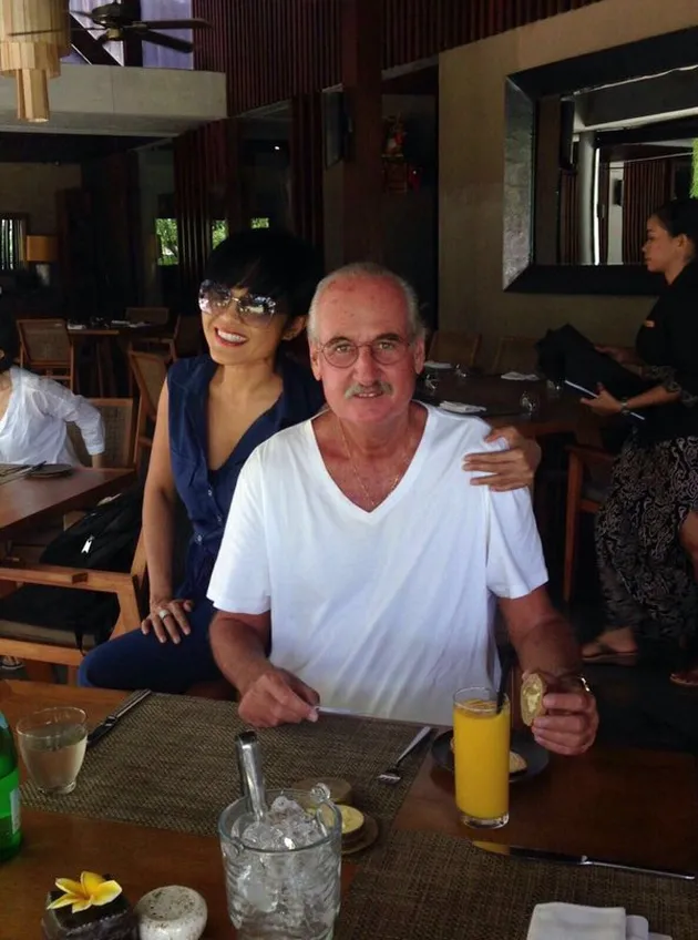 Cinta Laura