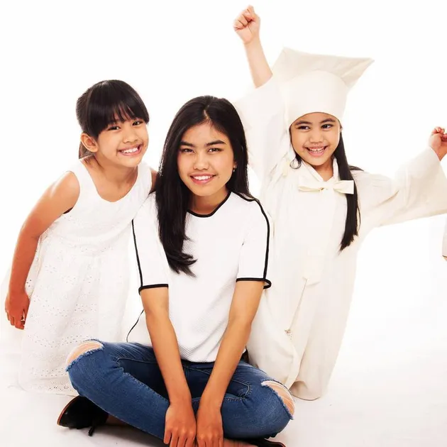 FOTO CANTIKNYA NAMIRA ANDJANI, ANAK ALYA ROHALI YANG STYLISH ABIS