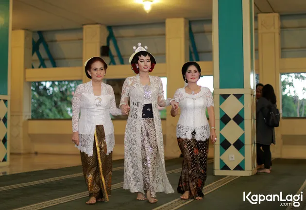 Ari Pujianto dan Ratu Felisha Menikah