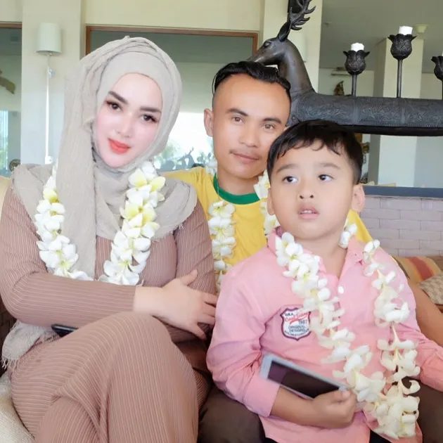 Suami Baru Tiara Dewi