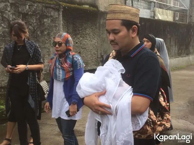 Anak Indra Bekti meninggal