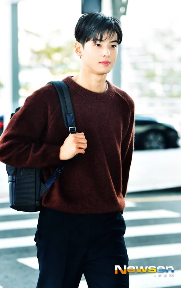 cha eunwoo di bandara