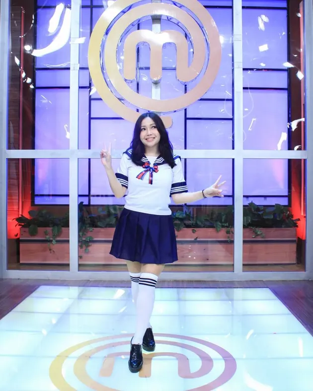 Foto Chef Rinrin Marinka Cosplay Ala Anak Sekolah di Jepang yang Jadi Sorotan