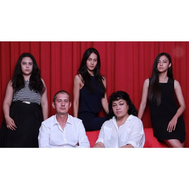 [FOTO] CHELZEA, MODEL BULE BELANDA CANTIK ADIK PAULA 