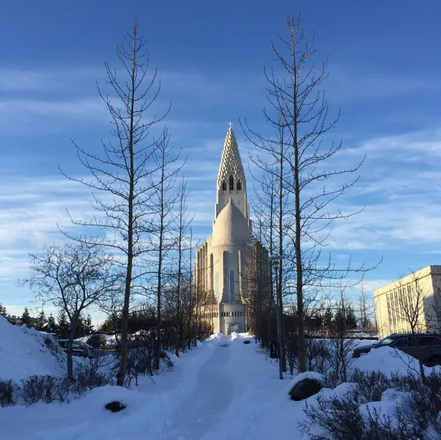 FOTO: Christian Sugiono dan Titi Kamal Jalan-Jalan ke Islandia!