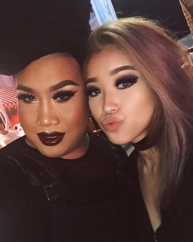 Cindercella, Beauty Vlogger