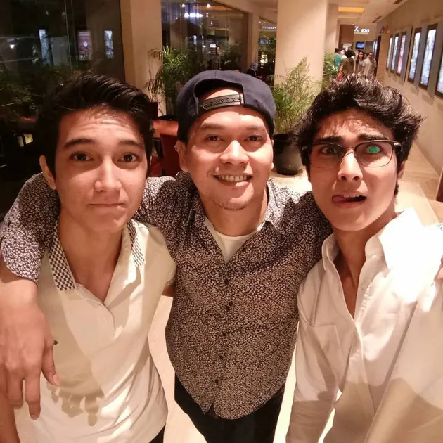 FOTO: CINTA BRIAN, ARTIS MUDA PENDATANG BARU YANG BULE 