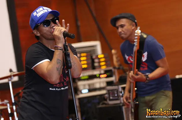 FOTO: Cinta Tanah Air, Slank Gelar Acara Reog N Roll