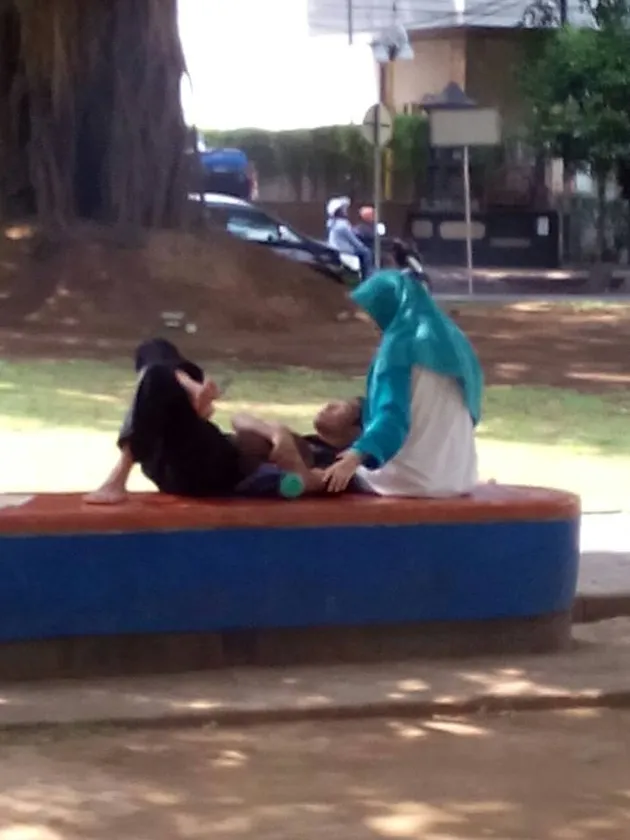 foto-foto sejoli tertangkap bermesraan di Malang