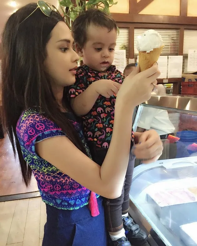 cut meyriska, anak jalanan