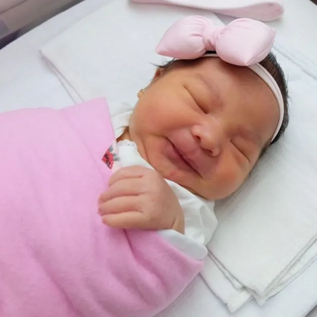 FOTO CUTE! BABY NASTUSHA PUTRI CHELSEA BOBO CANTIK DI 
