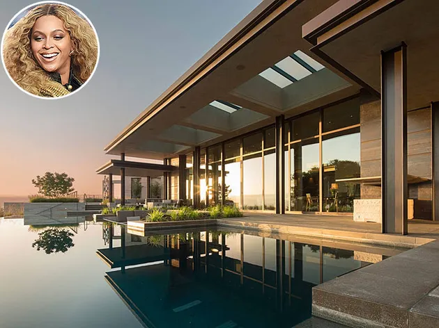Villa Mewah Artis Hollywood