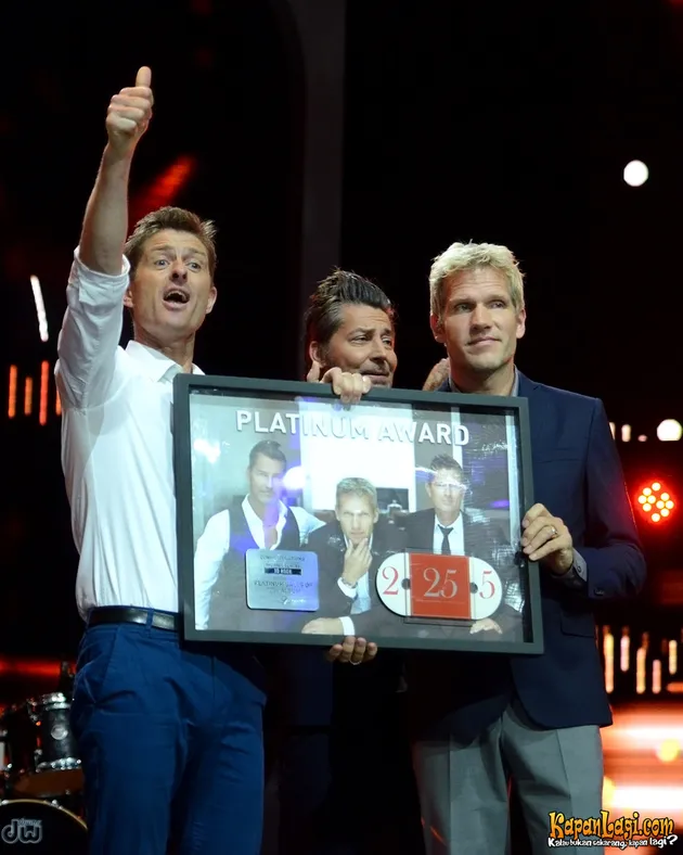 [FOTO] Dahsyatnya MLTR dan Arkarna Bersatu Dalam Sebuah Panggung