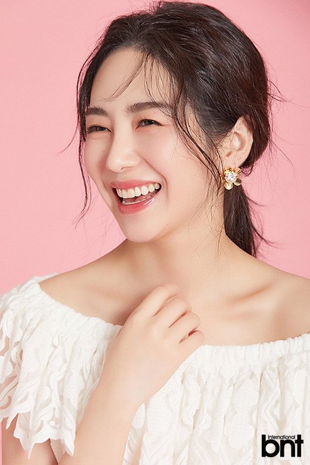 Photos and Interview of Kwon Mina Before Attempting Suicide, Admits to Undergoing Therapy and Aspires to Become a CEO