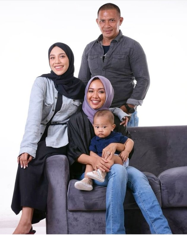Latest Photos and News of Indri Runner Up AFI 2005, Now Wearing Hijab - Mother of Two Children