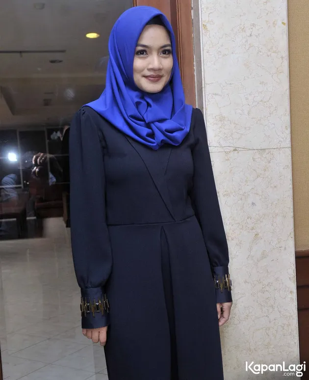 Titi Kamal pakai hijab
