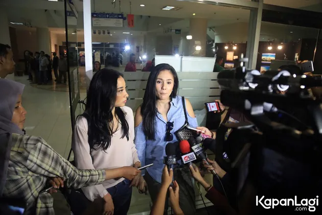 Julia Perez - Wulan Guritno