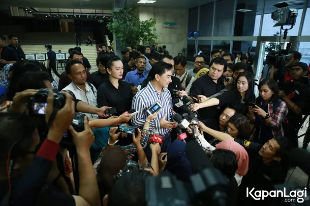 zaskia gotik, zaskia gotik lecehkan indonesia, zaskia gotik minta maaf