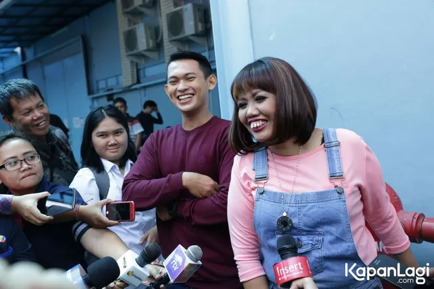 Elly Sugigi &amp; Irfan Sbaztian