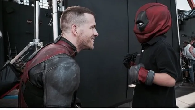 film superhero, dyan reynolds, deadpool, wolverine, captain america, iron man