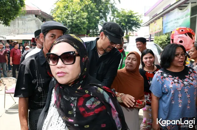 selebritis yang melayat di Eko DJ