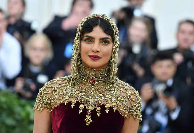 Deepika Padukone - Priyanka Chopra