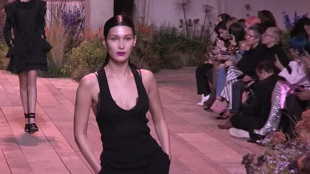 Bella Hadid Ketemu The Weeknd