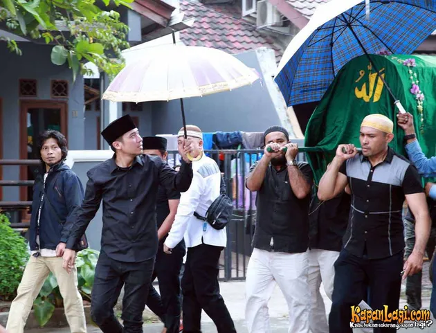 ayah Deni Cagur meninggal dunia