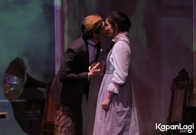 Reza Rahadian - Chelsea Islan 