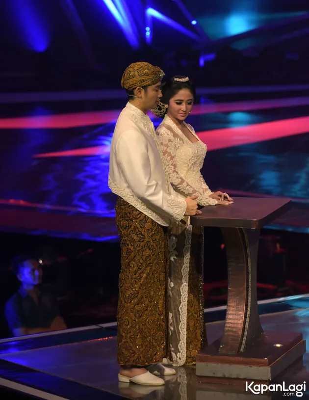 Dewi Perssik - Angga Wijaya