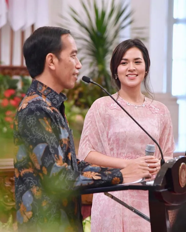 FOTO: Di Istana Negara, Lagi-Lagi Cincin Raisa Bikin Salah Fokus 