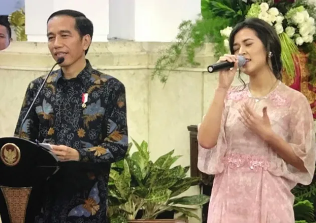 FOTO: Di Istana Negara, Lagi-Lagi Cincin Raisa Bikin Salah Fokus 