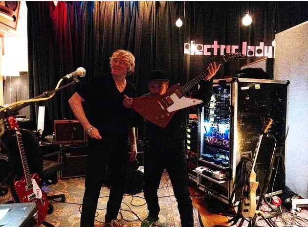 Gading Marten Ngobrol Bareng Bono U2