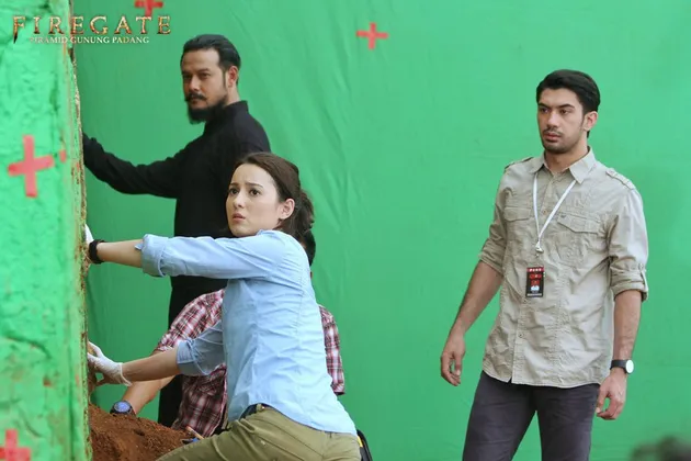 film reza rahadian, film baru julie estelle, film indonesia, film firegate