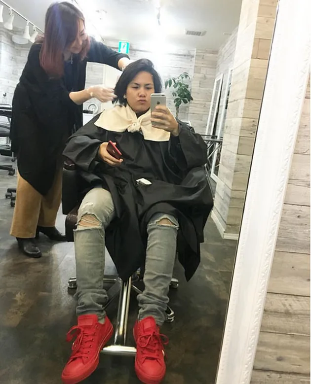 Gaya Rambut Evelyn Nada Anjani