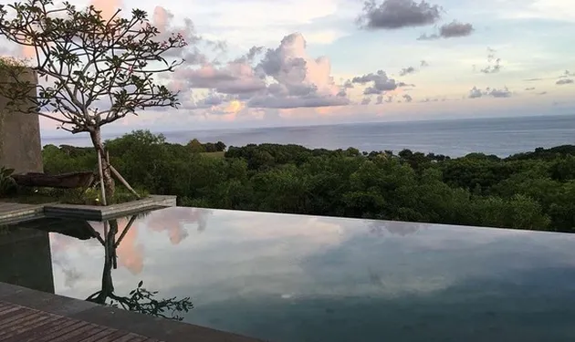 BCL dan Ashraf Mesra di Bali