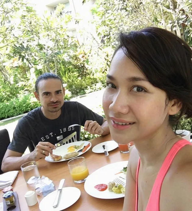 BCL dan Ashraf Mesra di Bali