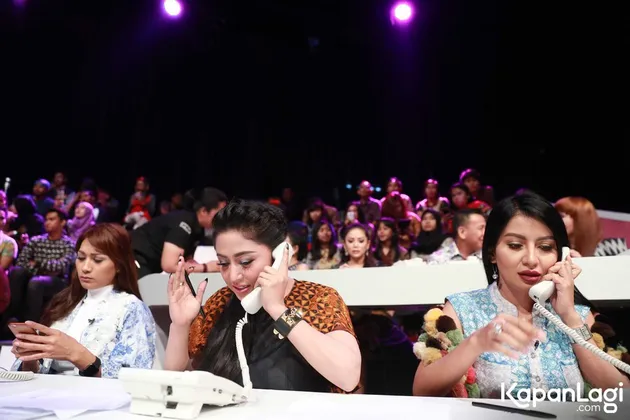 Dewi Perssik - Julia Perez