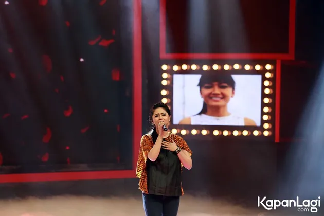 Dewi Perssik - Julia Perez