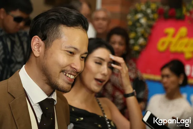 Tyas Mirasih - Dimas Anggara - Nadine Chandrawinata